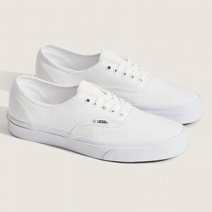 Vans WMNS Classic White Authentic Shoe
Lifestyle, Original Icon, Canvas Sneakers